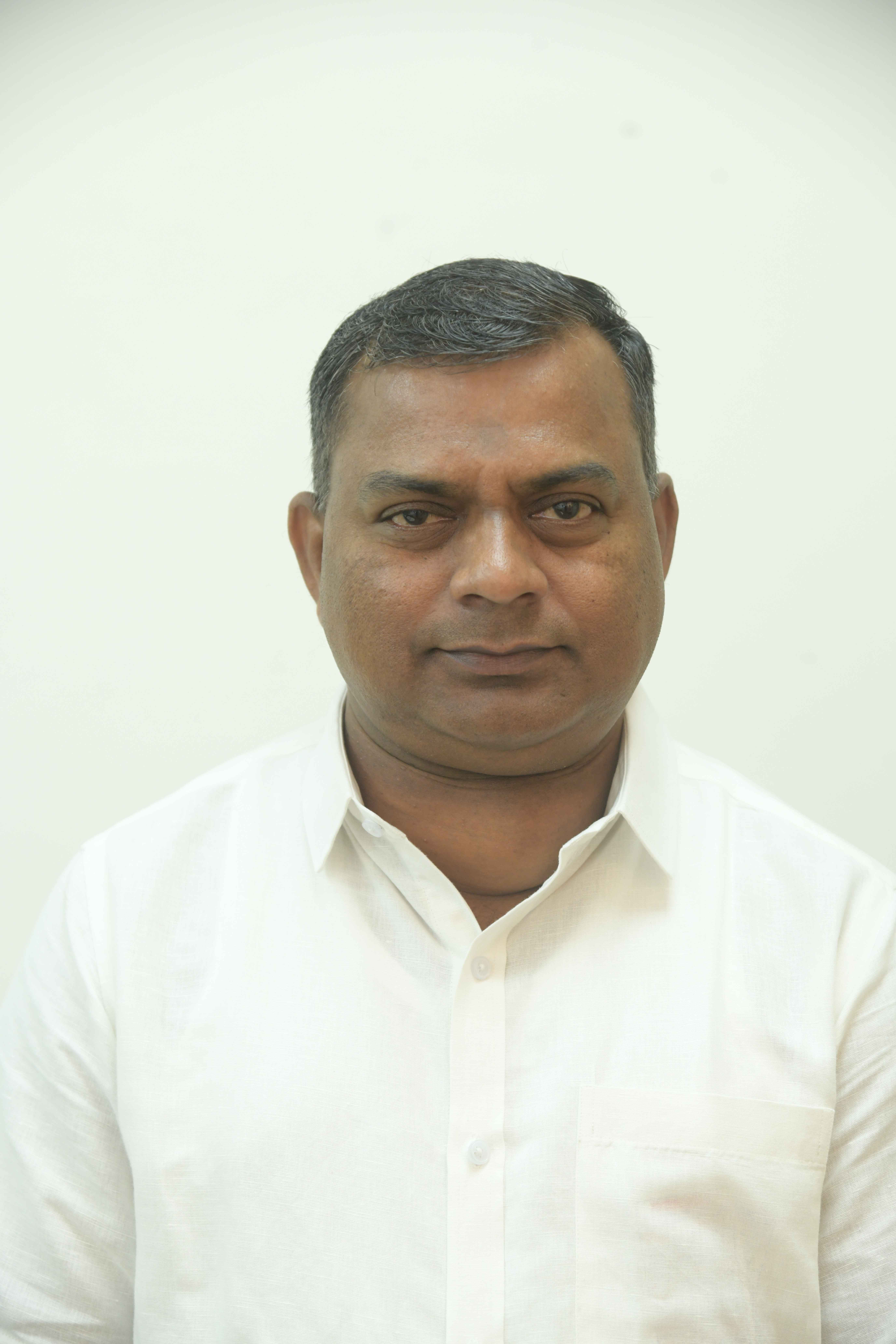 Shri Ravindar K. Damodare
